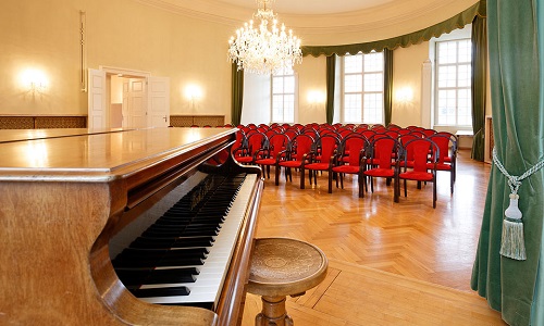 Seminarräume im BSFZ Schloß Schielleiten Seminar - BSFZ Schloß Schielleiten