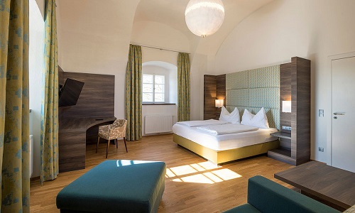Zimmer im BSFZ Schloß Schielleiten Zimmer - BSFZ Schloß Schielleiten