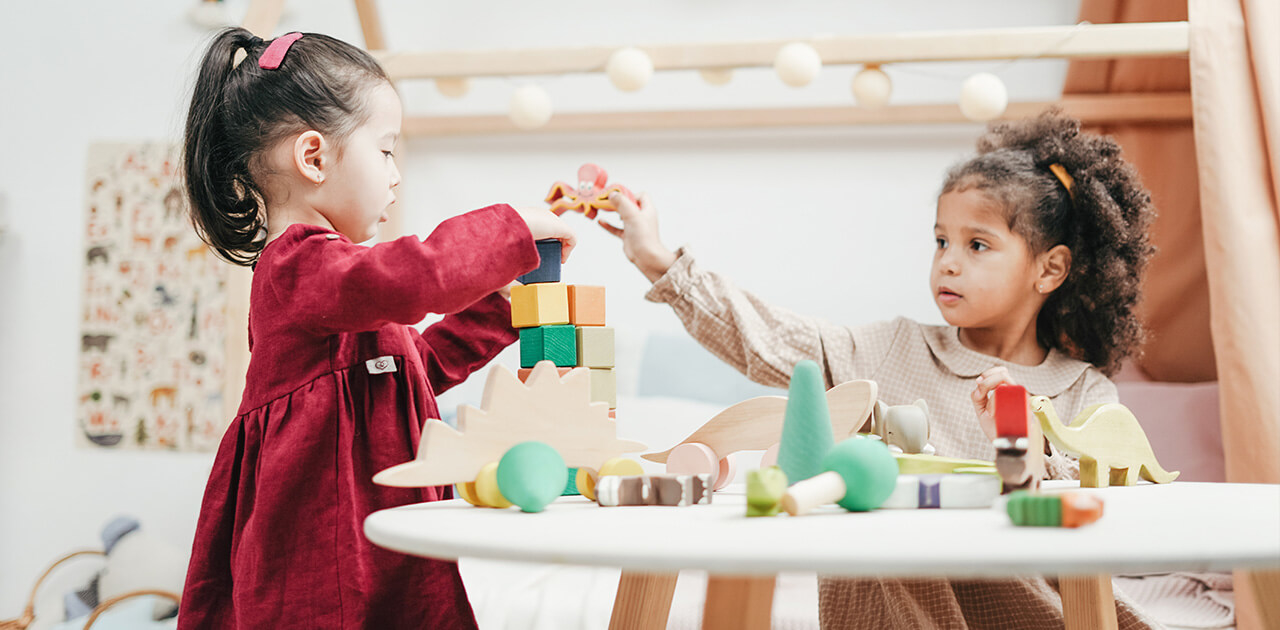 Was macht ein:e Kindergartenpädagoge:in? Was macht ein:e Kindergartenpädagoge:in?