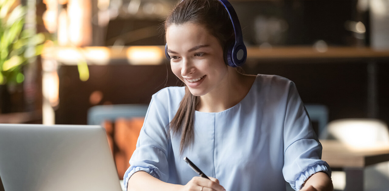 Was macht ein:e Mitarbeiter:in im Frontoffice VS. Backoffice? Was macht ein:e Mitarbeiter:in im Frontoffice VS. Backoffice?
